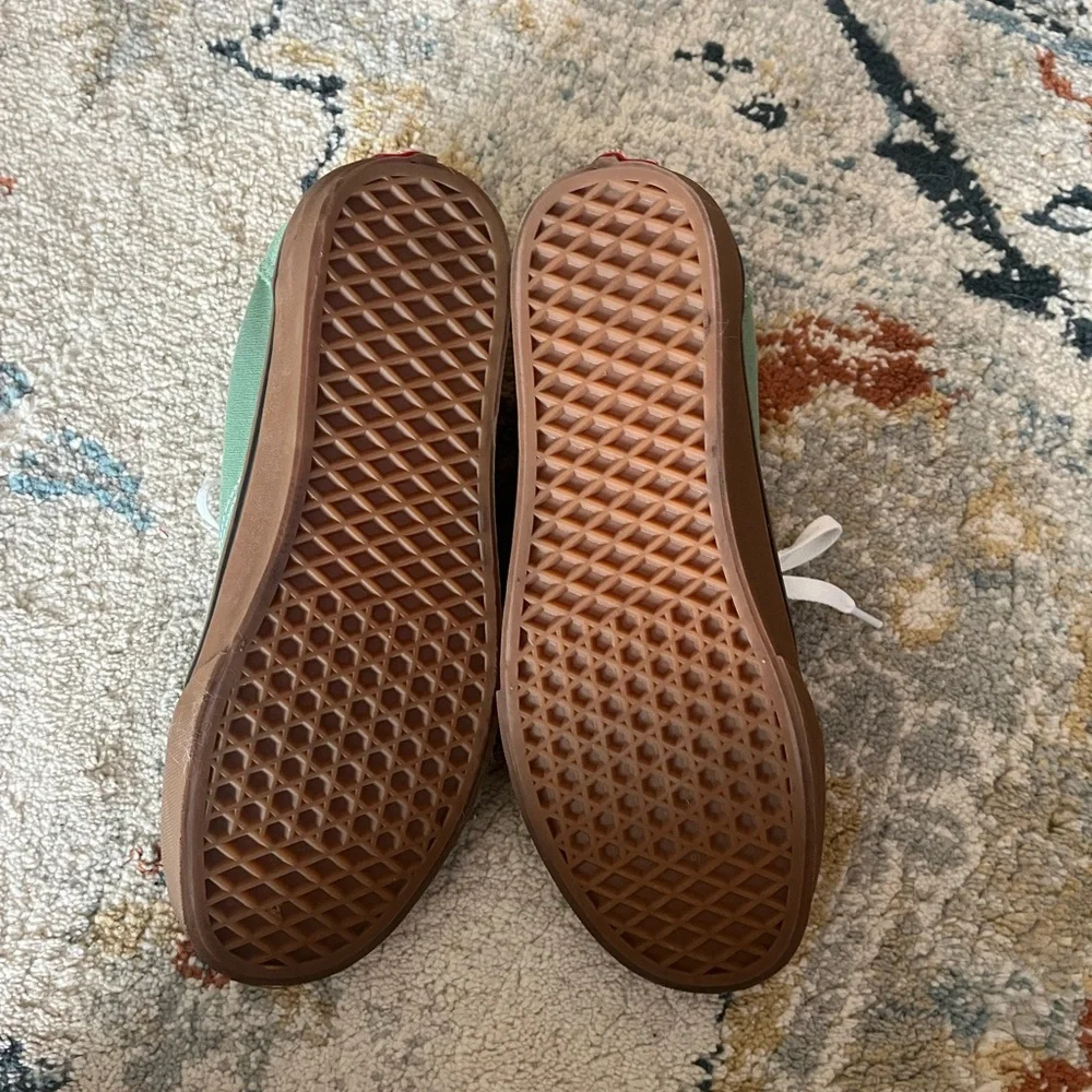 Vans - Picture 6 of 6